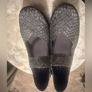 St John’s Bay, ladies silver tone shoes. Never worn